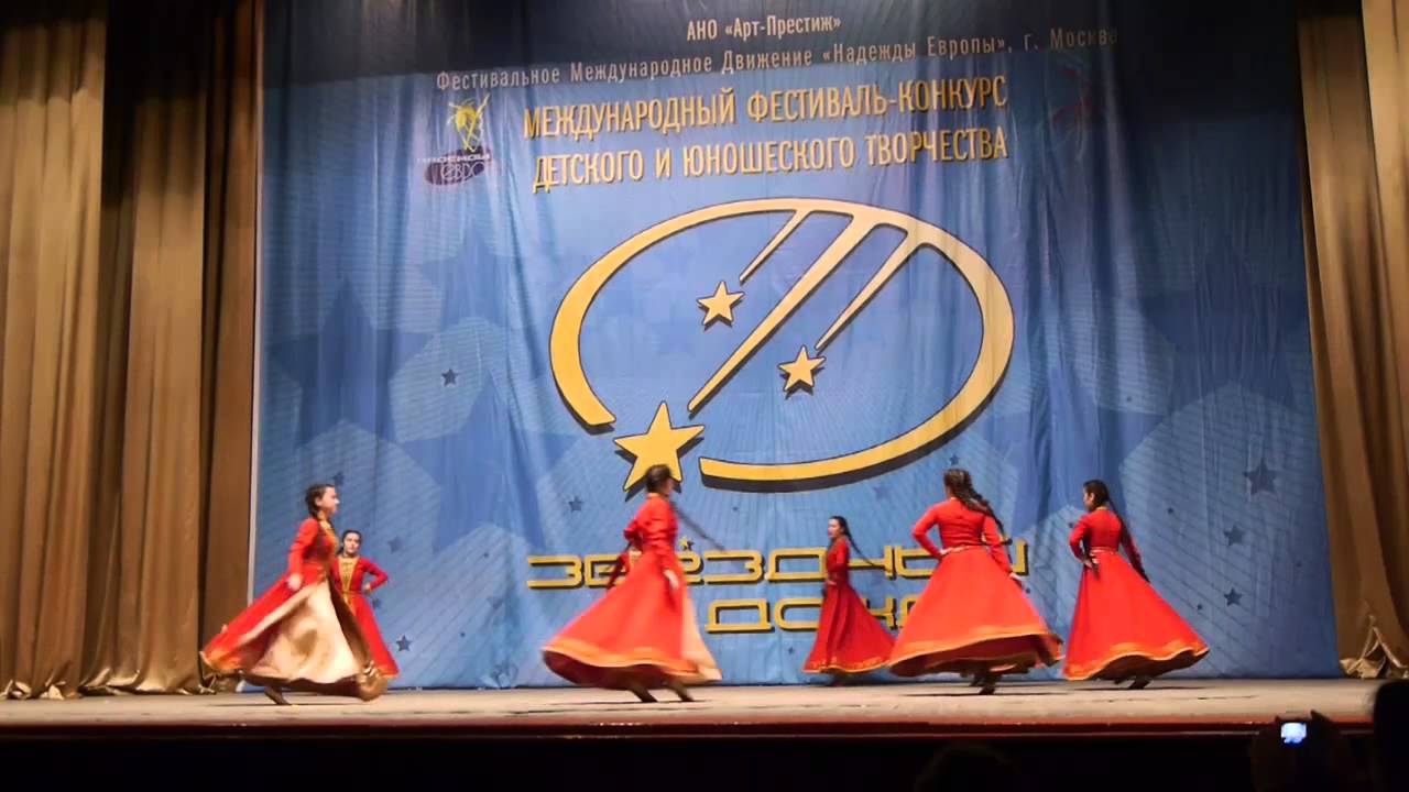 Кабардинский девичий перепляс