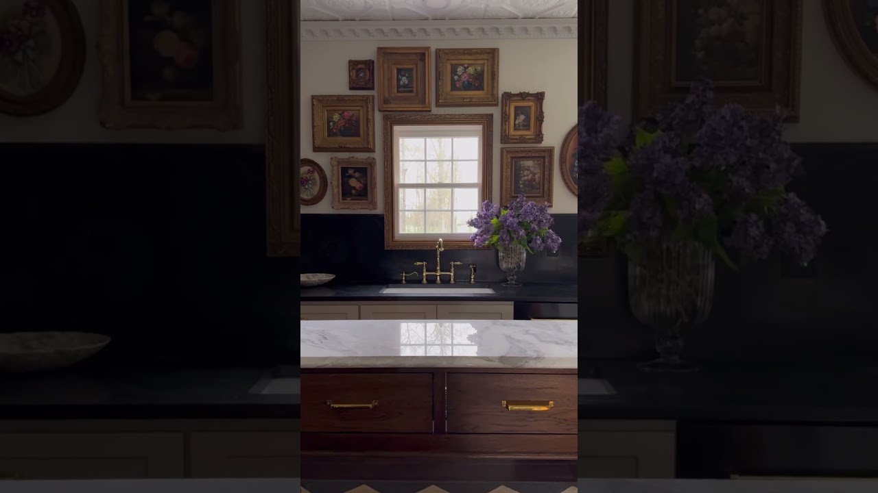 Kitchen BEFORE & AFTER: Antique Oil Paintings Gallery Wall #kitchendesign #kitchenideas #wallart