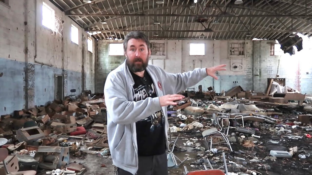 Evil Dead 2 Filming Locations (1987) - Inside Abandoned Cabin Soundstage / Behind The Scenes Secrets