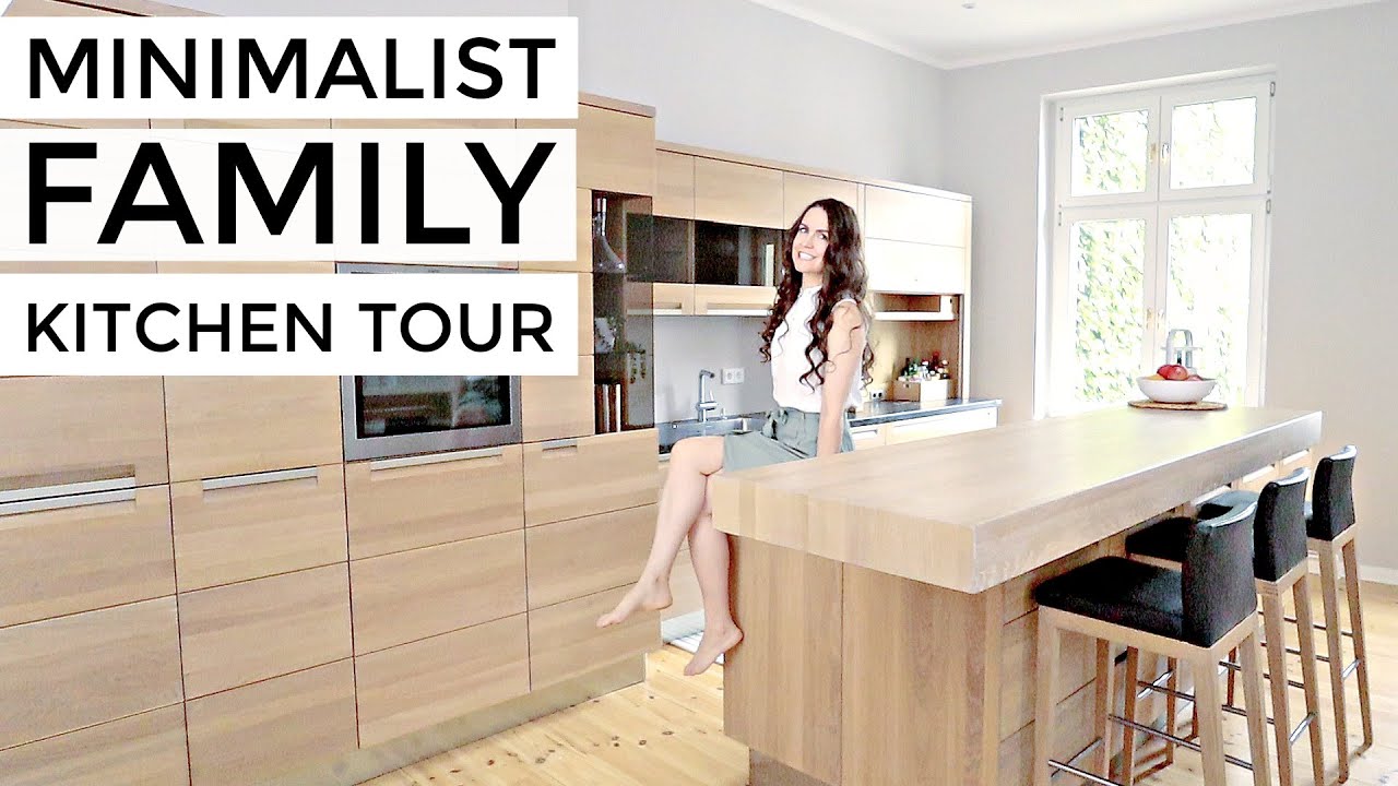 Minimalist Kitchen Tour 2021 | What's in a MINIMALIST FAMILY Kitchen? | Everything We Own