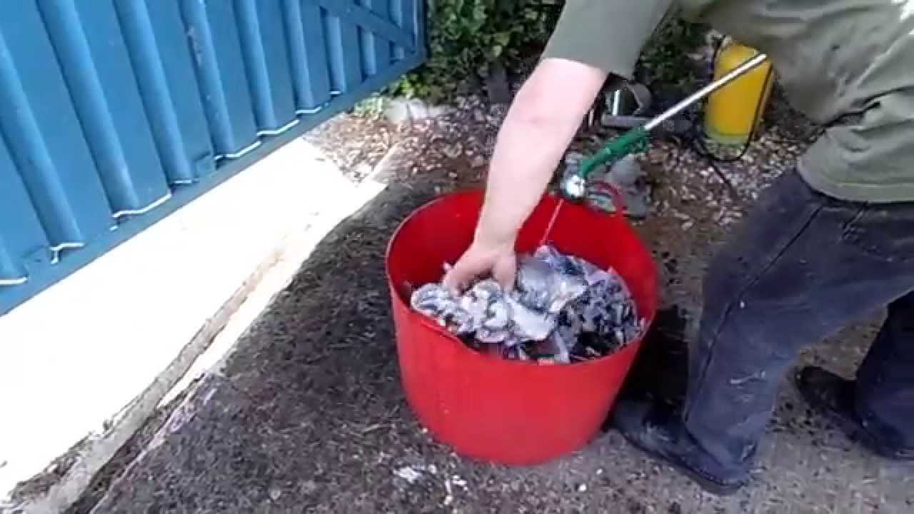 paper briquette making pulp.   demo with multimate mixing tool