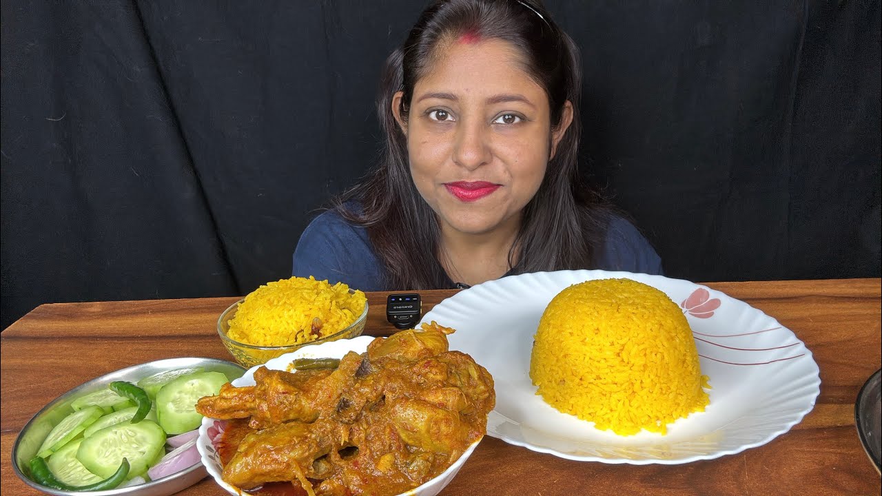Eating Show - Basanti Pulao , Spicy Chicken Curry With Salad | Bengali homemade Lunch Menu