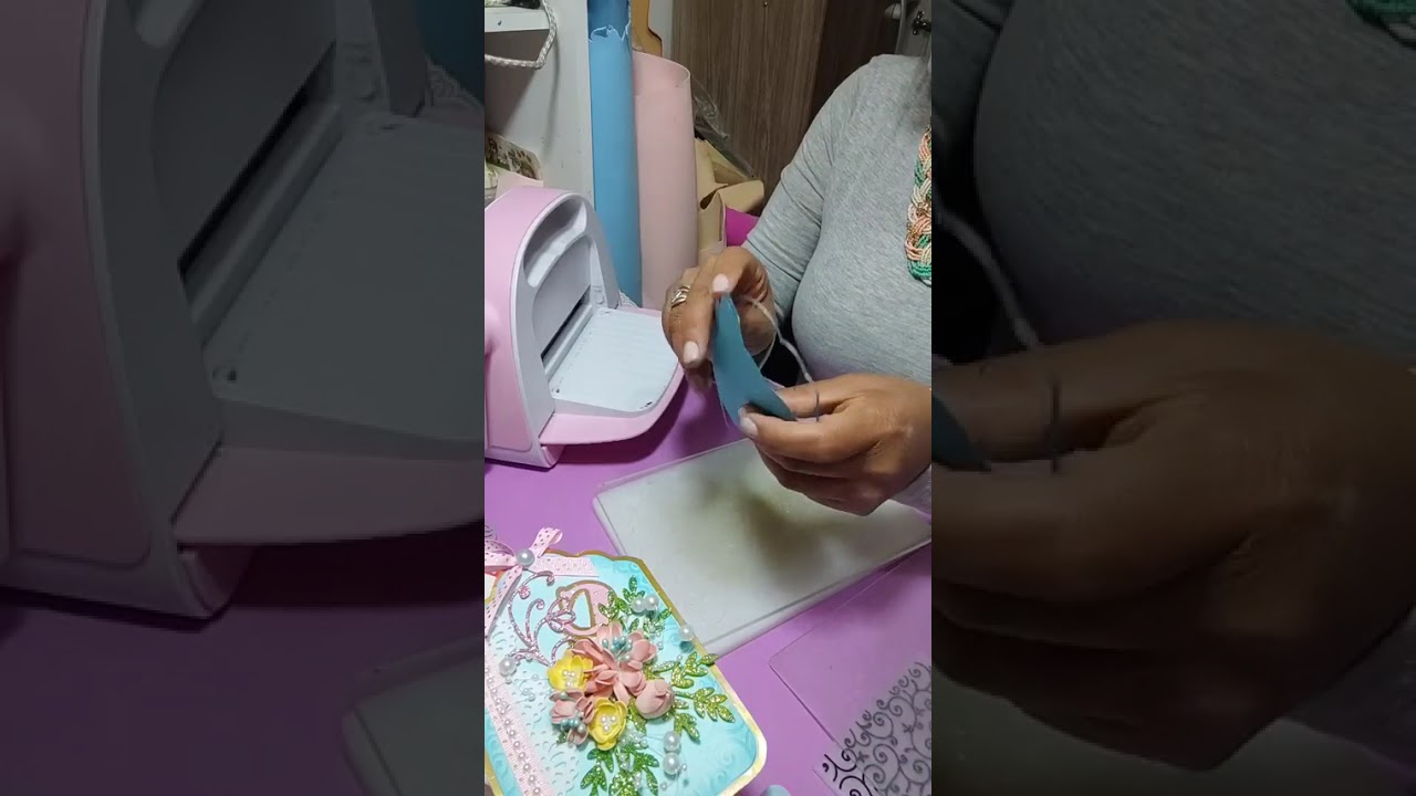 Acompáñame a Hacer un Bello Tag de Flores con Troqueles | Manualidad Creativa ✂️✨