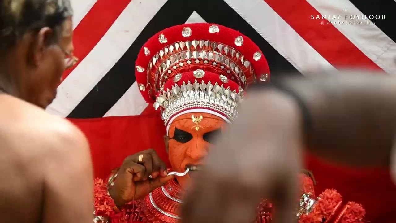 Poyiloor Sreemuthappan madappura Thampuratti Theyyam