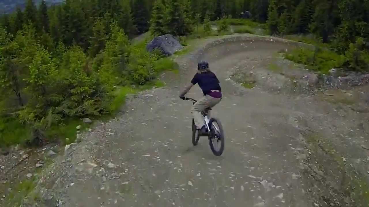Makken rides Hafjell bike park - Roller Coaster.