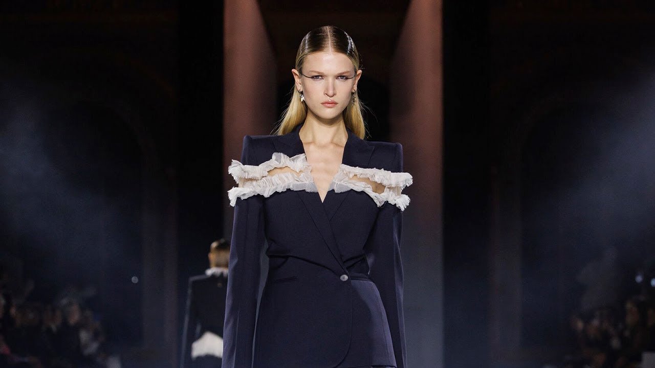 McQueen | Spring Summer 2025 | Paris Fashion Week