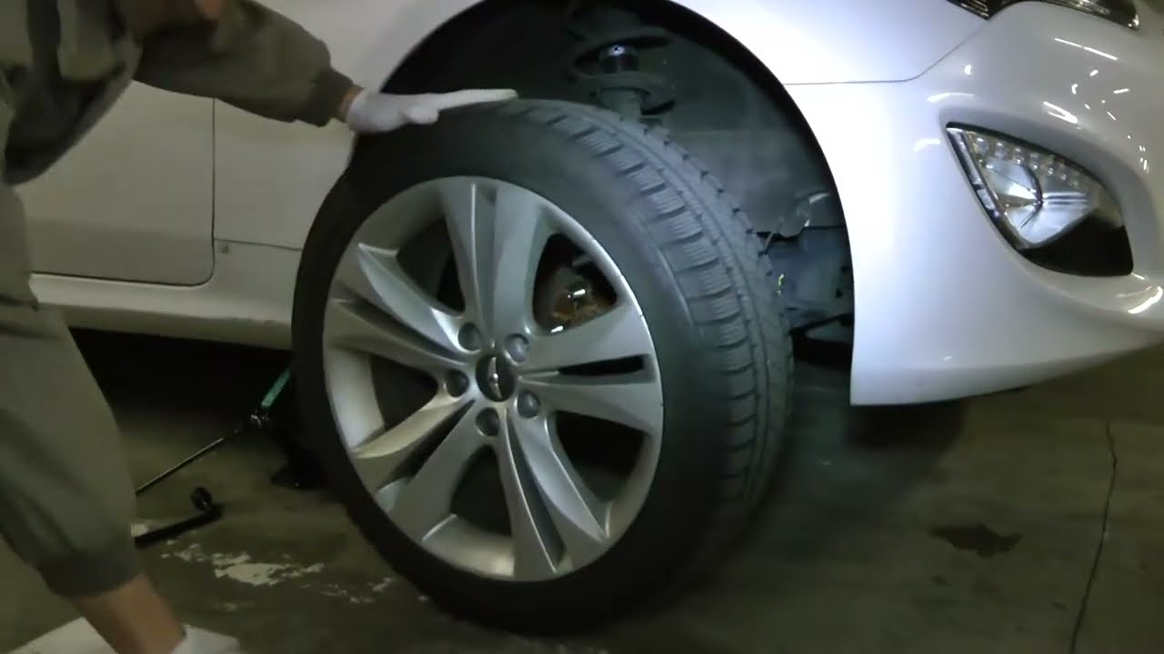 Hyundai Genesis Coupe (2013-2016): How To Jack The Car Up Using A Stock Jack And Change The Wheel?