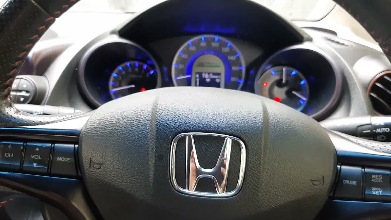 Honda Fit GP1 Review / Honda Fit 2013 She's Review/ Honda Jazz Review