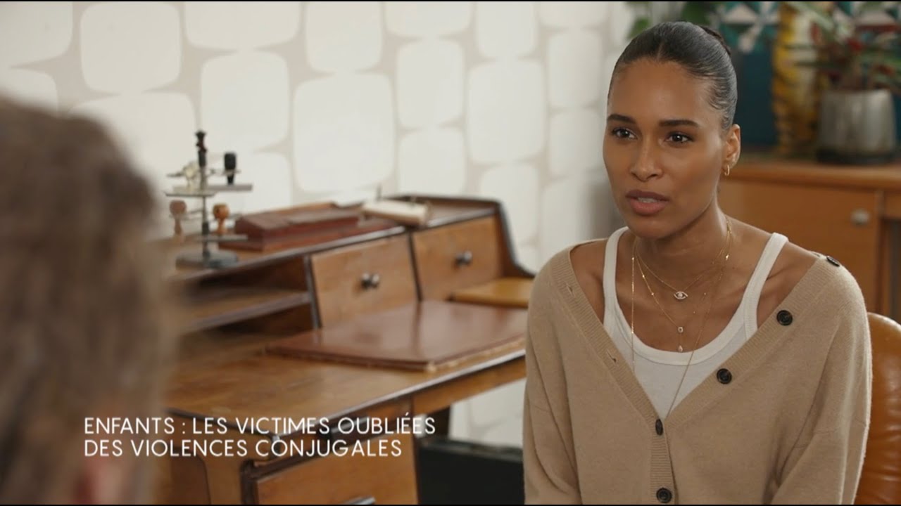 Dans les yeux d'Olivier - Enfants : les victimes oubliées des violences conjugales Saison 12