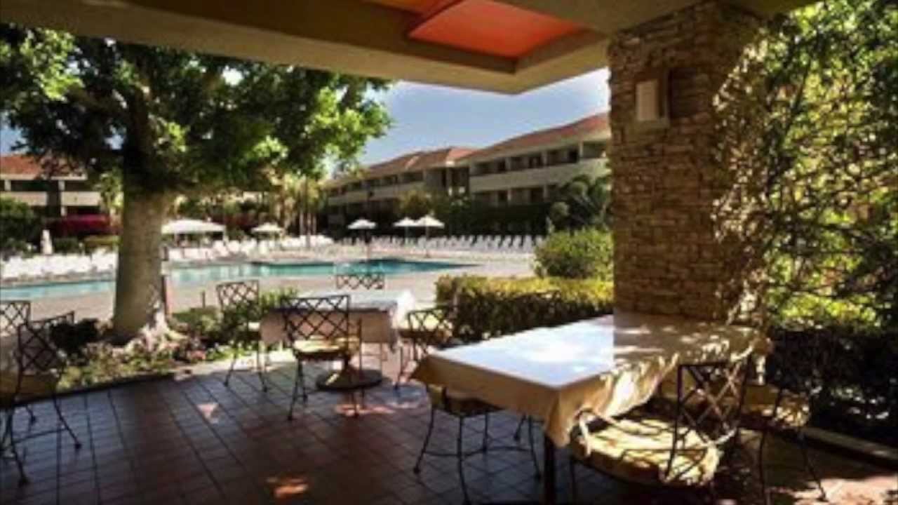 Hilton Palm Springs Resort, CA - RoomStays.com
