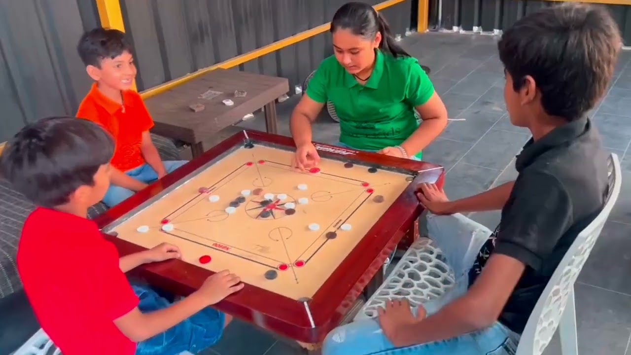 “Striker ready, fun loaded! 😄” #carrom #gameplay #gaming #games #fun #kids #enjoy #playstation #yt 