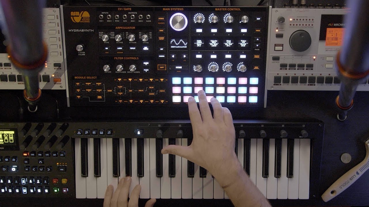 ASM Hydra Synth - Hello World