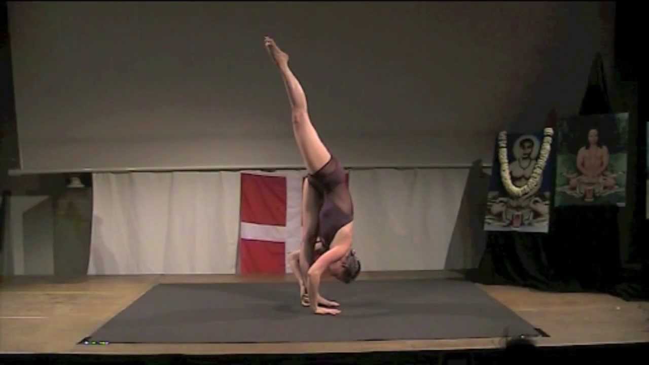 2013 Danish Yoga Asana Championship - Camilla Gadsen demonstration