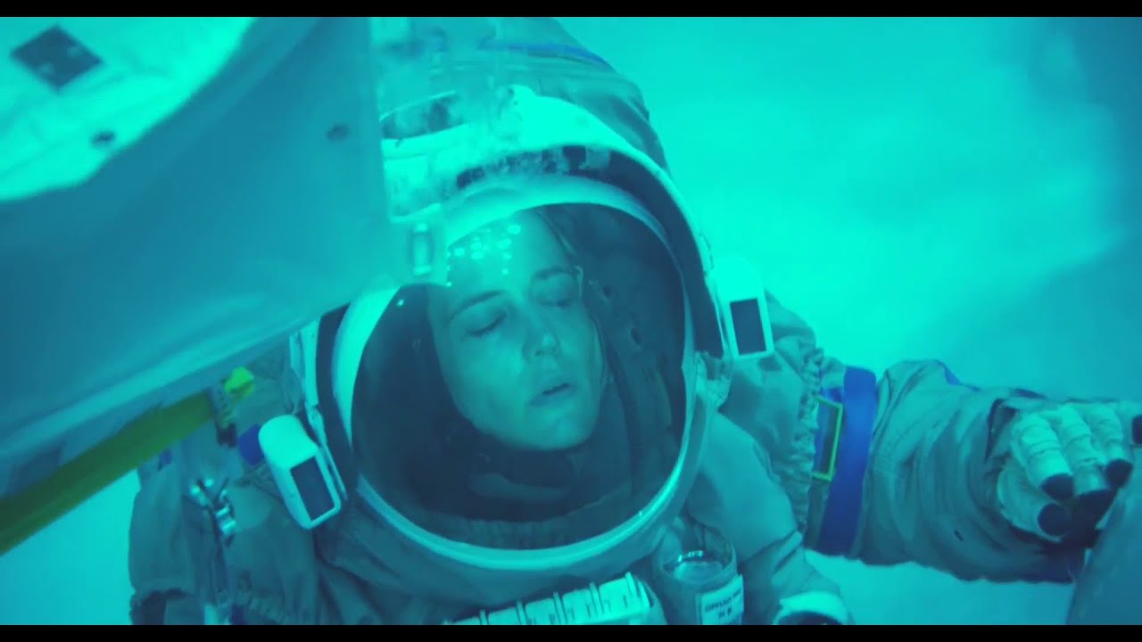 An astronaut goes....DIVING! - Video 2