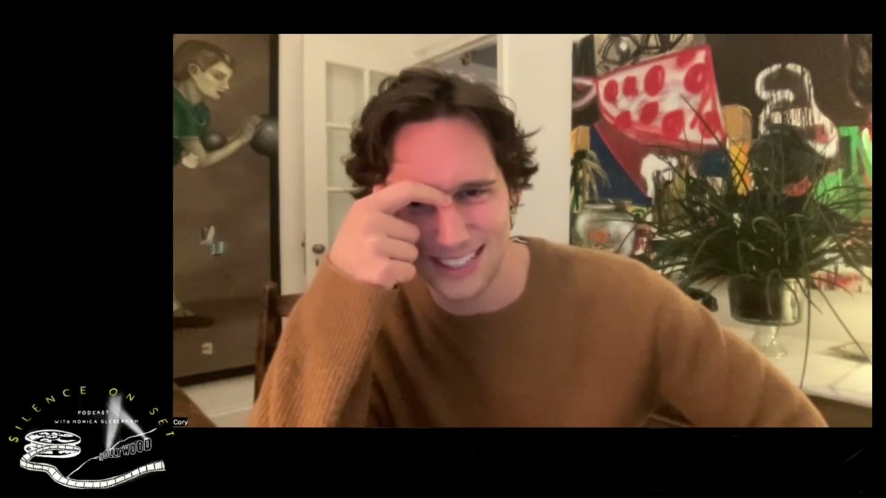 May December's Cory Michael Smith talks Georgie, going toe-to-toe with Natalie Portman, & Oscar buzz