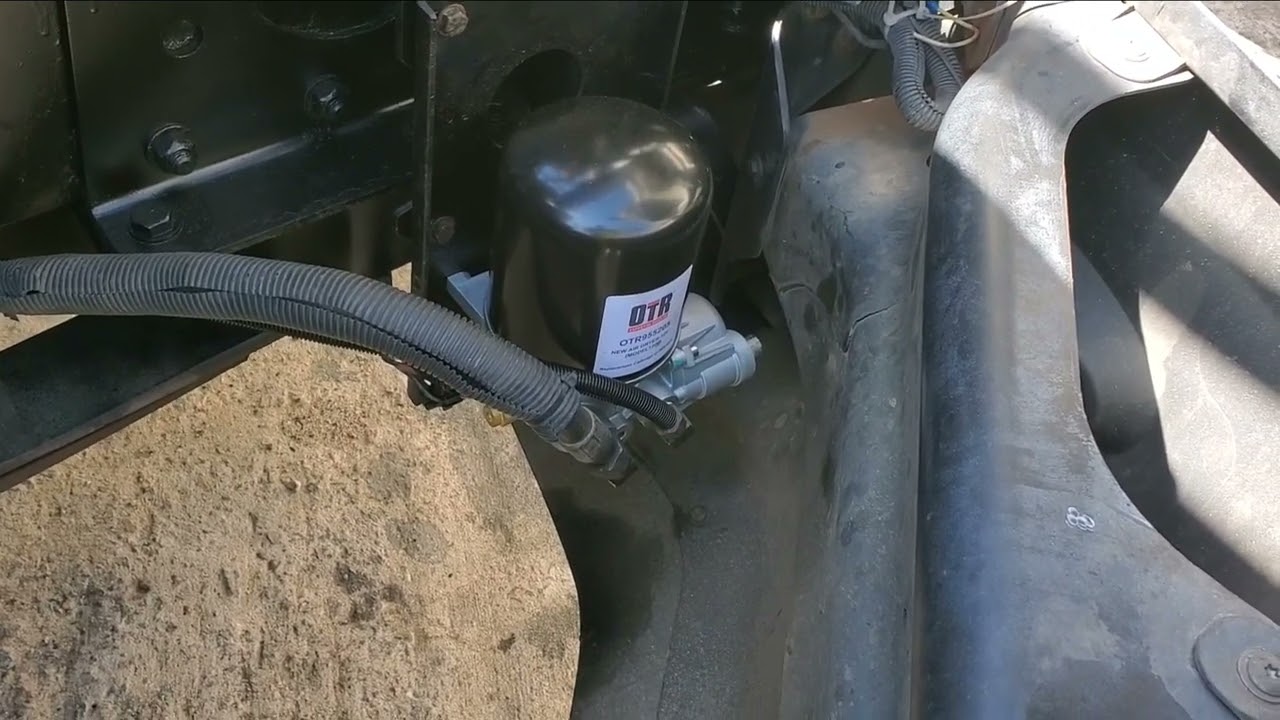I Installed a new air dryer on the 2004 Century, It works!!