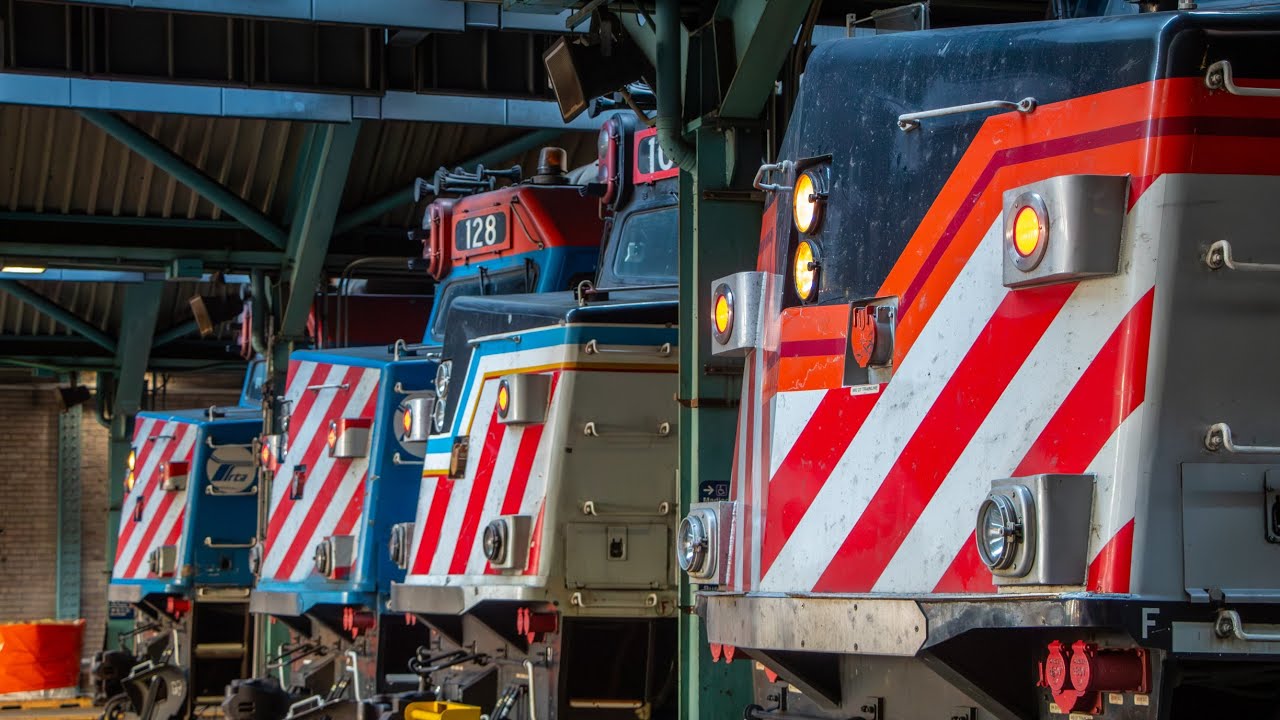 [RR] - Endless Action!  Metra Morning Rush at Ogilvie Transportation Center