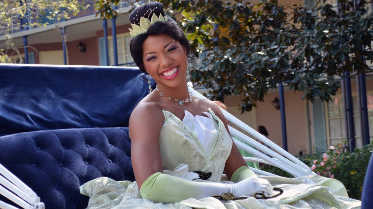 Disney's Port Orleans Resort Mardi Gras Parade 2014 - Celebrating the Holidays plus Princess Tiana