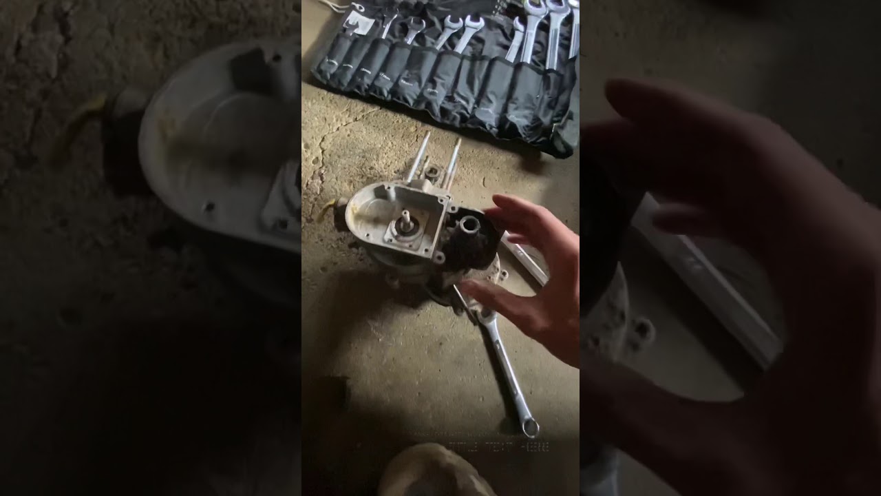 66cc 2 stroke sprocket removal