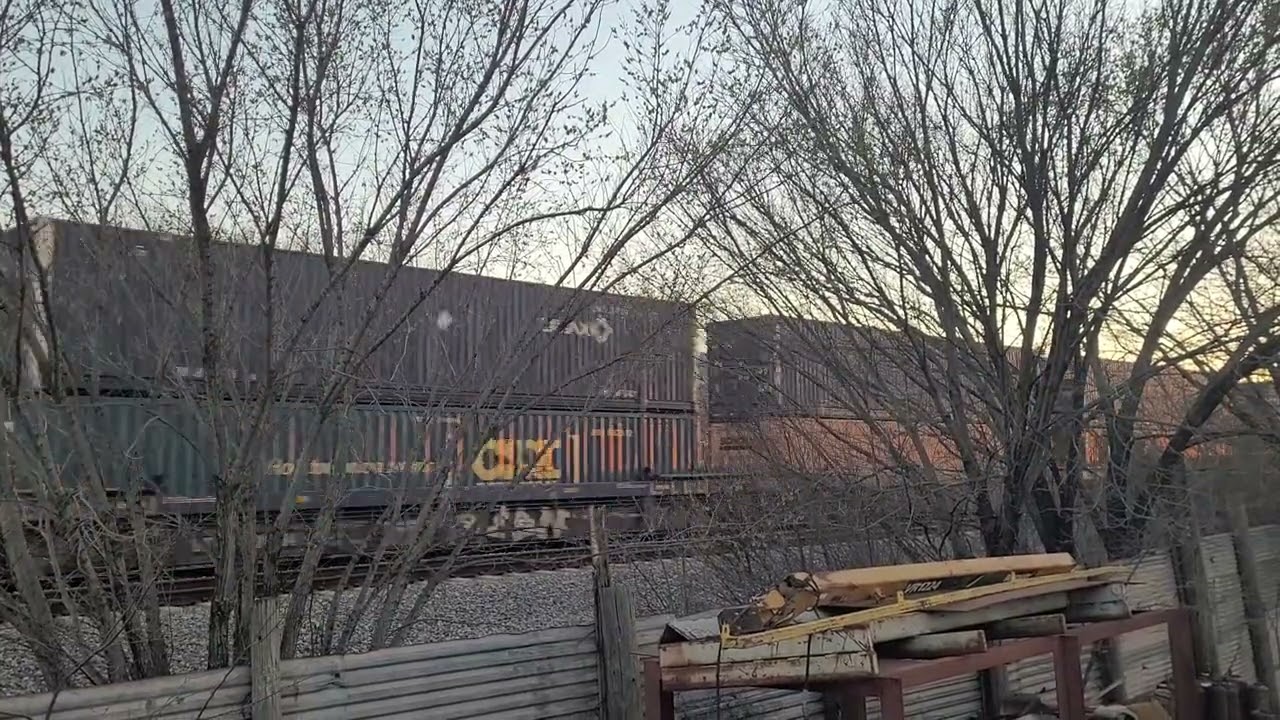 UP Eastbound Intermodal Including 2 DPUs