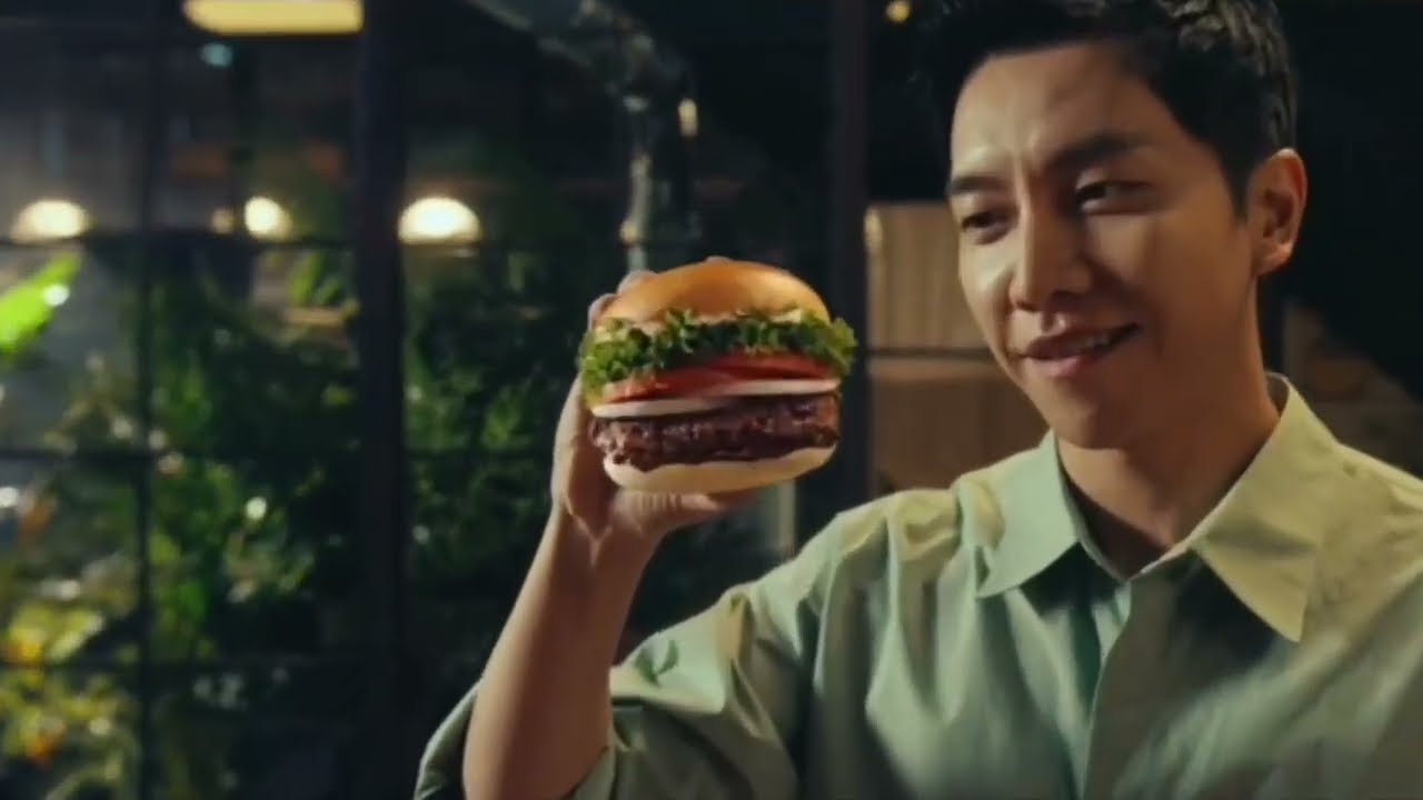 Frank Burger CF with LeeSeungGi