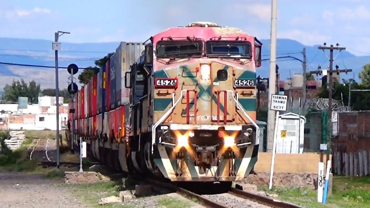 FERROMEX DISTRITO LA BARCA: Trenes saliendo rumbo a Guadalajara en Irapuato con locomotoras PRLX!