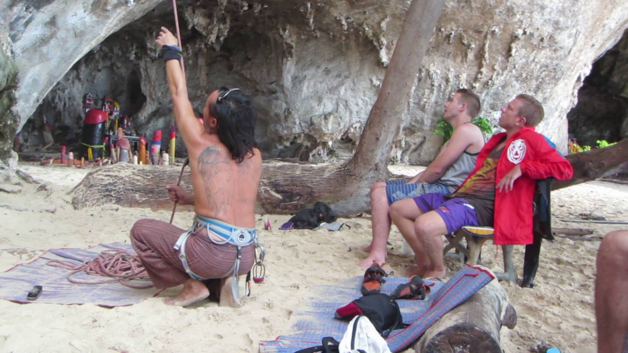 Krabi: Rock Climbing at Phra Nang Beach Wall at Railay Beach
