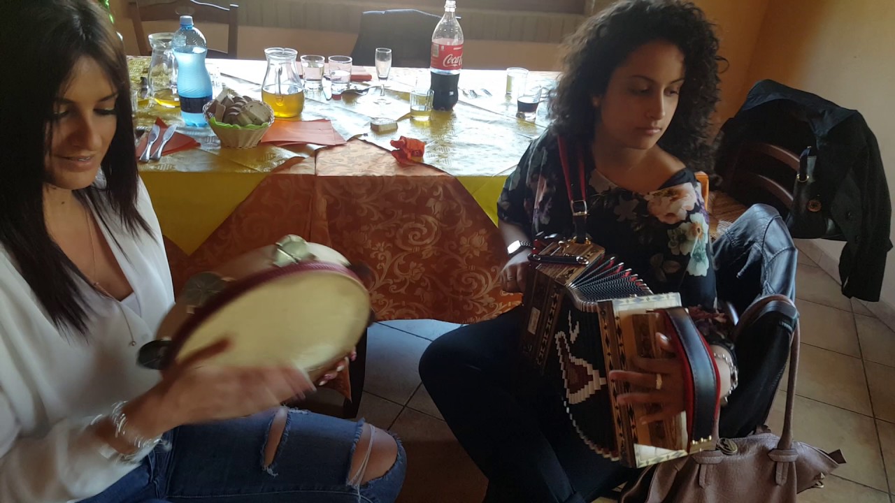 Tarantella Calabrese Reggina - Valentina Donato e la sua allieva Ornella Biagini