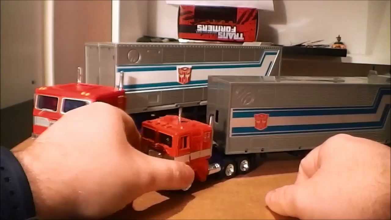 G1 Vs MP10 Masterpiece Optimus Prime