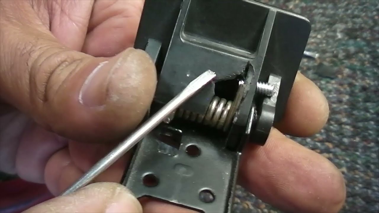 How To Repair Yamaha Turntable Dust Cover Hinges / Como Reparar Bisagras De Tornamesa Yamaha