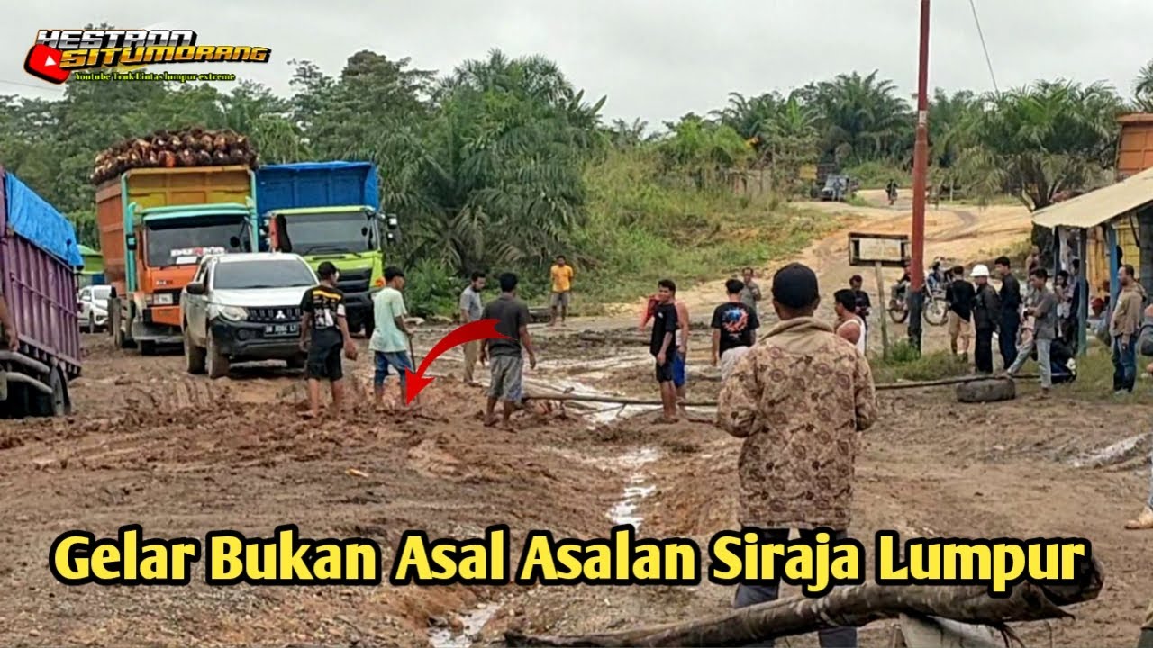 Banyak Orang Tak Percaya Kalau Truk Sawit Fuso Oren Bisa Lolos Dari Kubangan Lumpur Yang Dalam