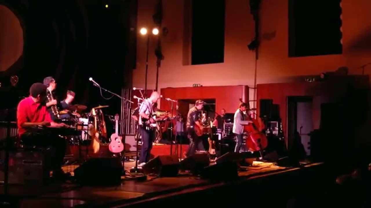 Calexico feat. Farees 