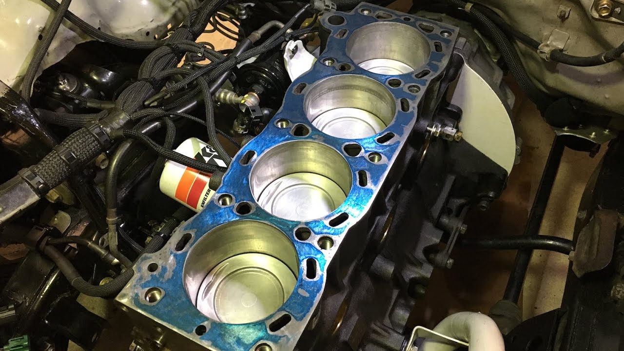 Hand scraping my Toyota 22RE cast iron block for new LCE Pro street cylinder head gasket
