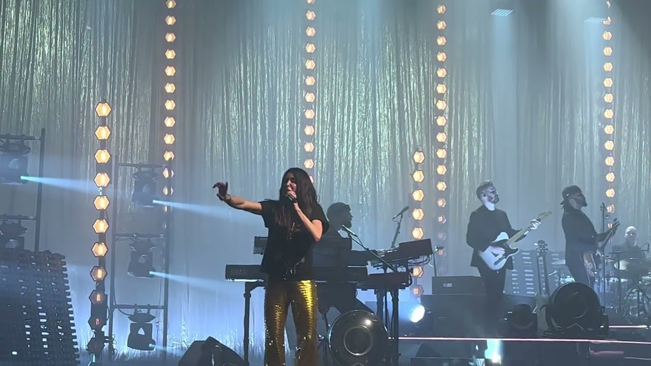 Jenifer - Mélancolie - live - Nice Palais Nikaïa 01/04/23