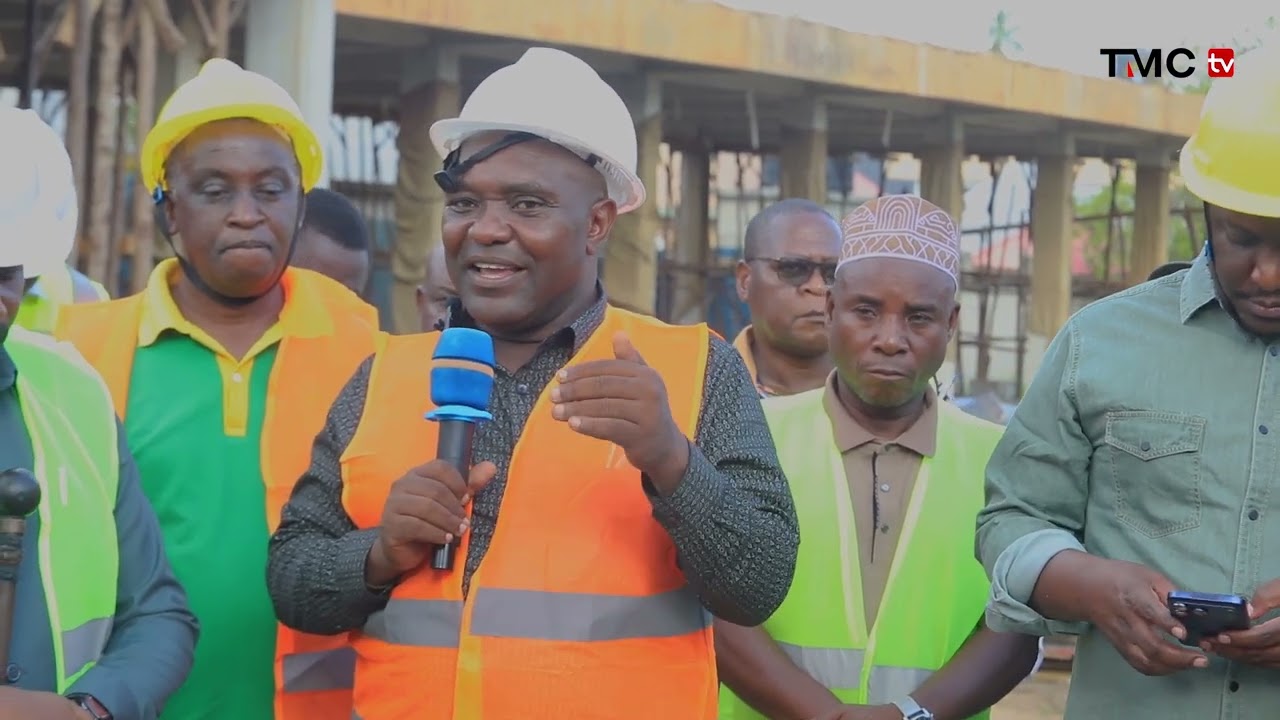ALICHOKISEMA MHE. CHAUREMBO MBELE YA NAIBU WAZIRI OWM TAMISEMI SHULE YA SEKONDARI MWEMBEBAMIA