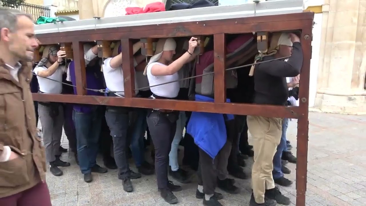Ensayo costaleros paso nazareno de Morón