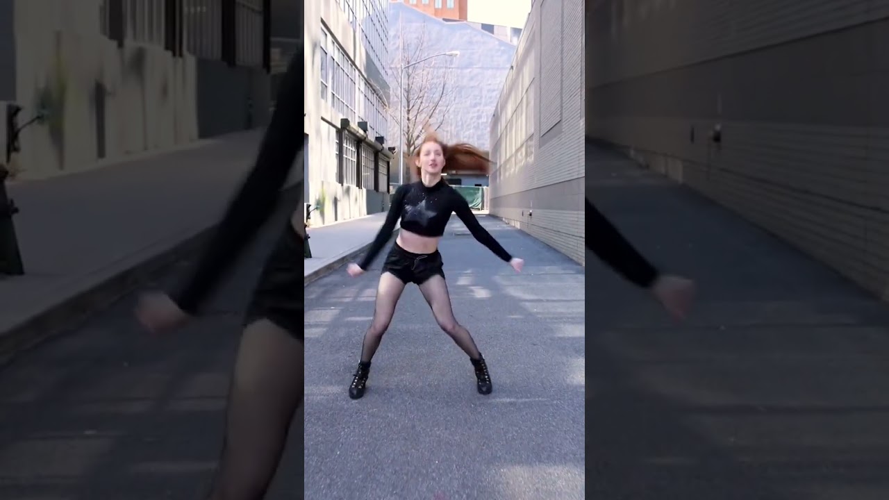Rihanna dance mashup! What&rsquo;s your favorite Rihanna song? &hearts;️✨ #rihanna #dancemashup