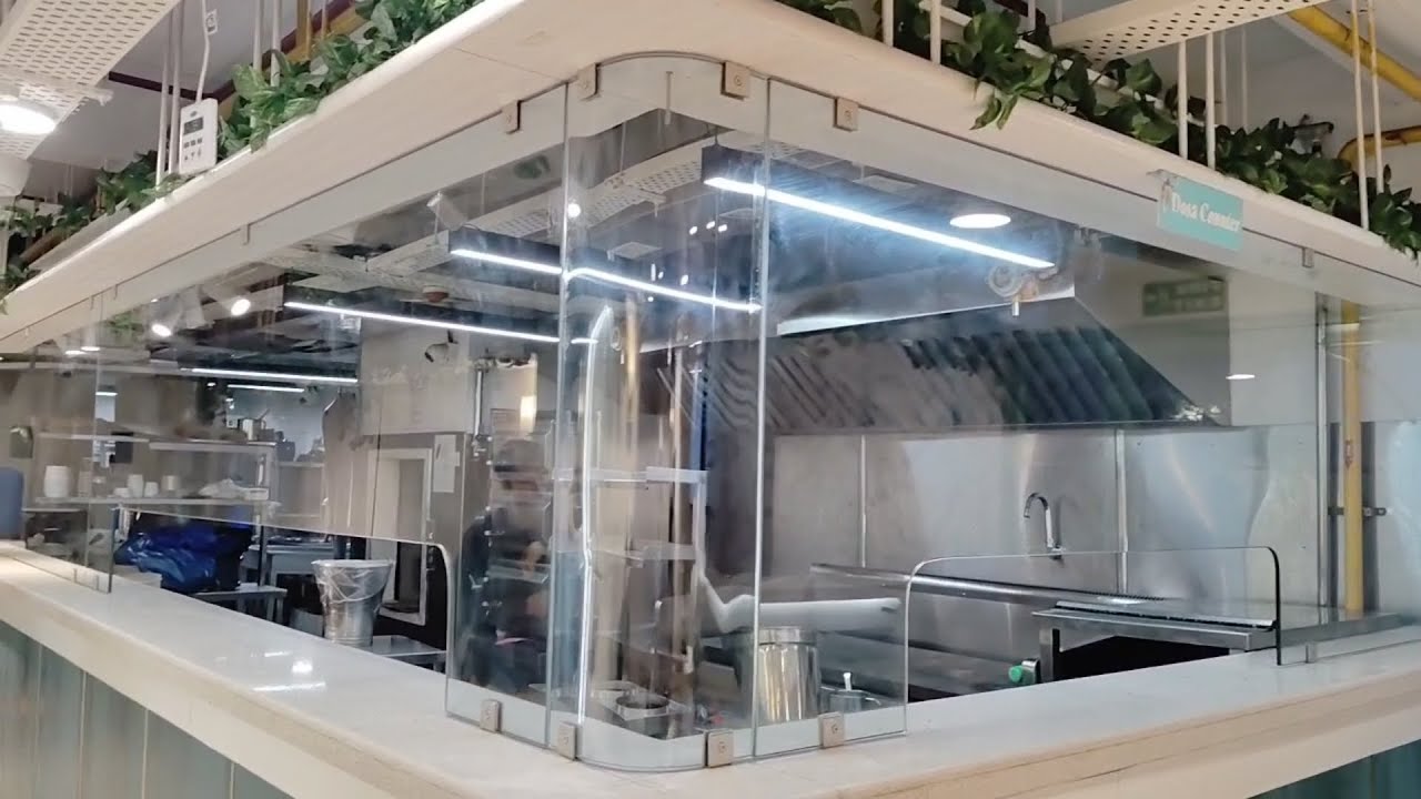 Band glass partition 