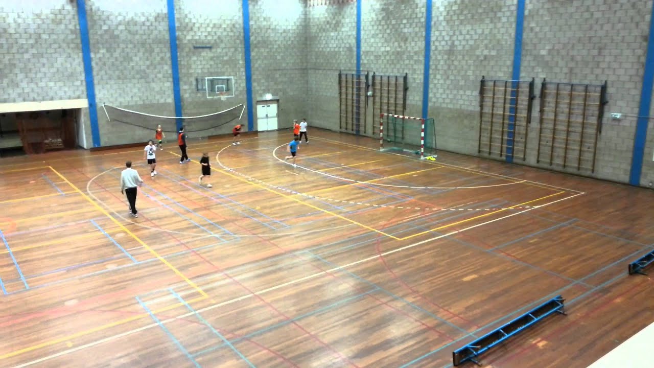 4 tegen 4 in overtal op 4 banken