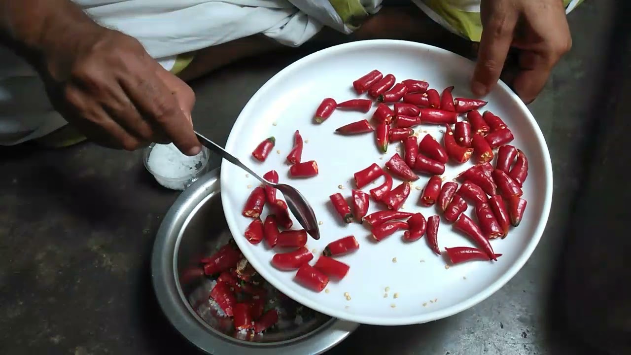 Pandu Mirapakaaya Oorgaaya.