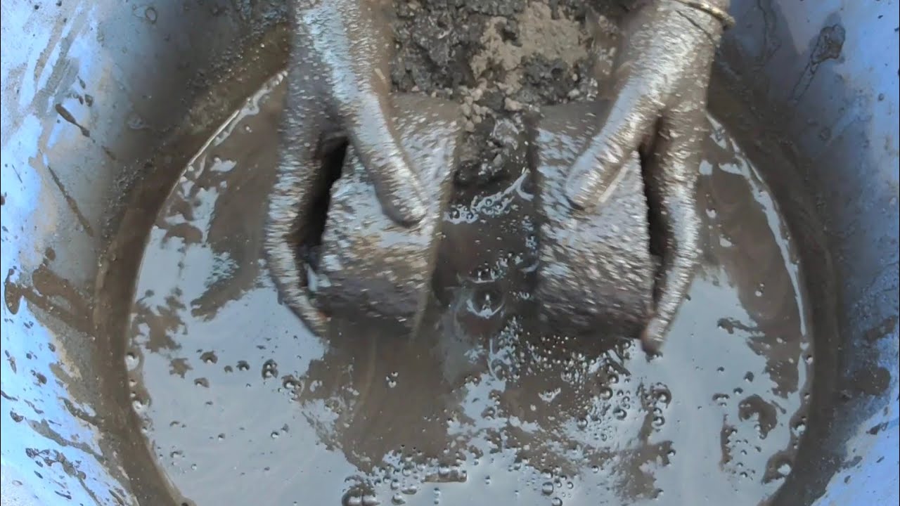 Asmr - Black charcoal with white concrete crumbling and smashing in water 💦💦