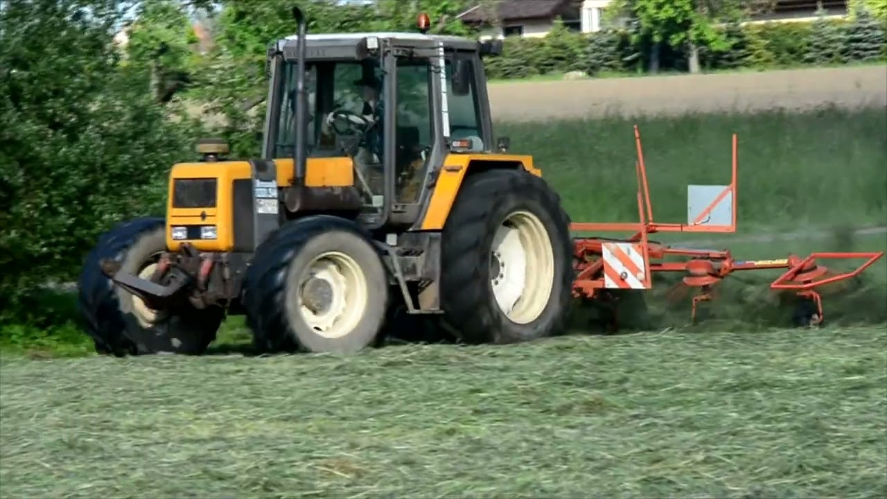 Renault 133-54 + Kuhn GF 6301 MH Digidrive