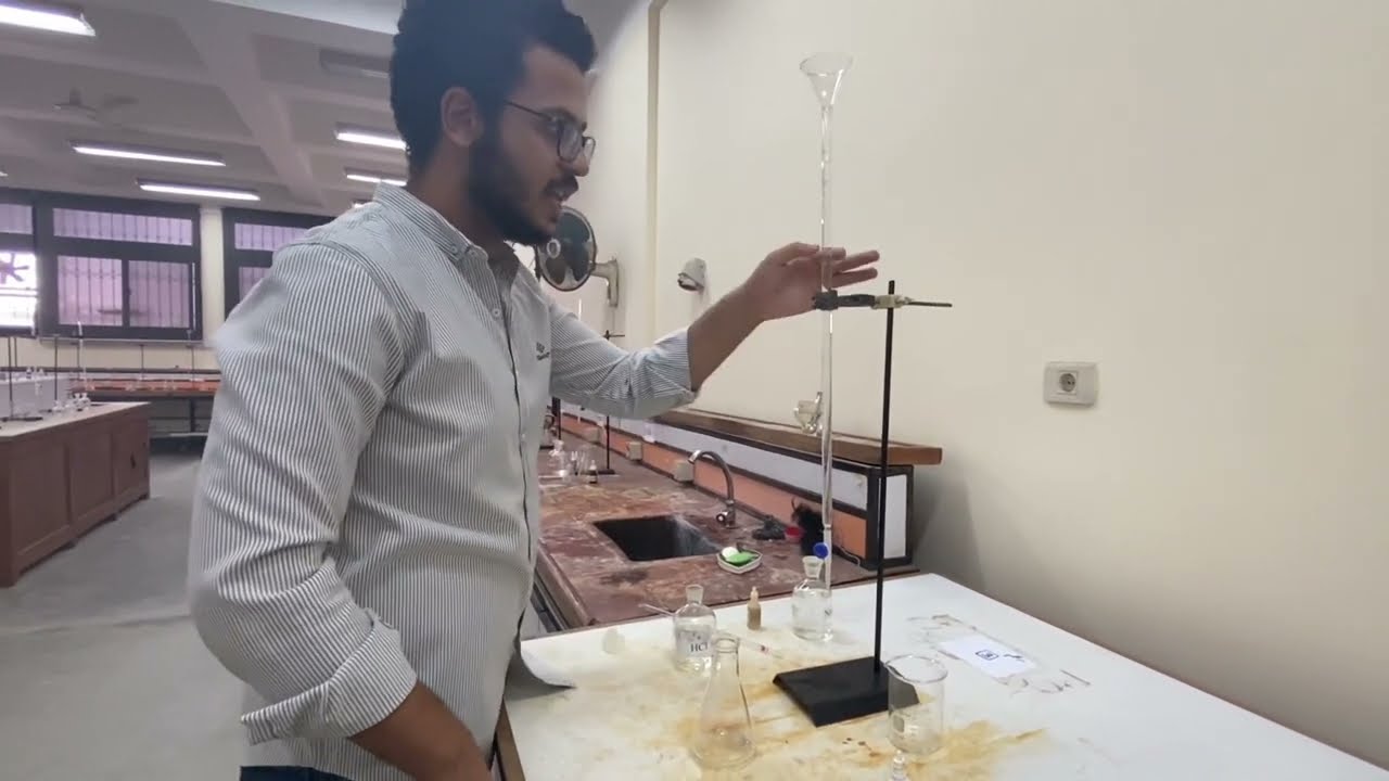 تجربه 1 ( معايره محلول هيدروكسيد الصوديوم بمحلول حمض هيدروكلوريك  ) 