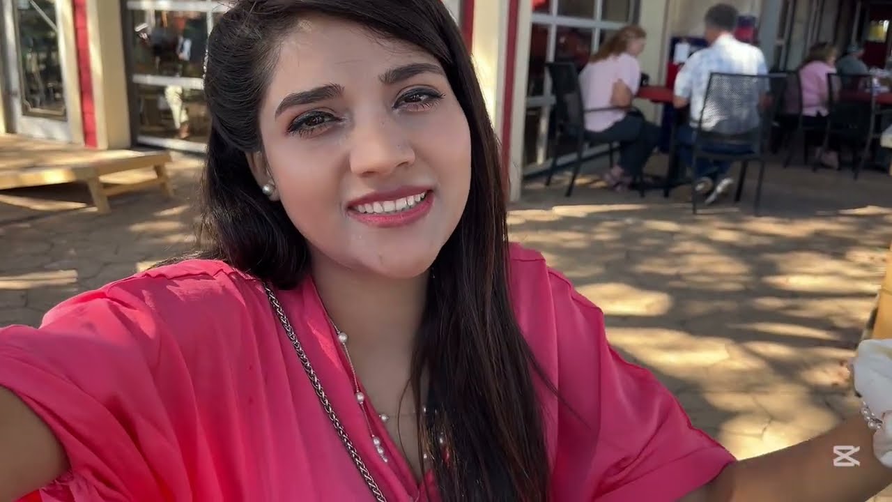 Willies restaurants in Houston Texas with Kinza Maqsood //2026