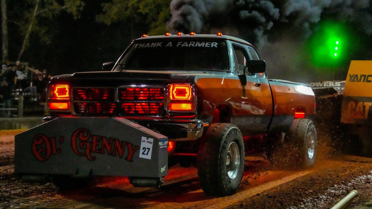 Diesels In Dark Corners 2025! 3.0 Diesel Truck Pulling on Red Georgia Clay (friday) 