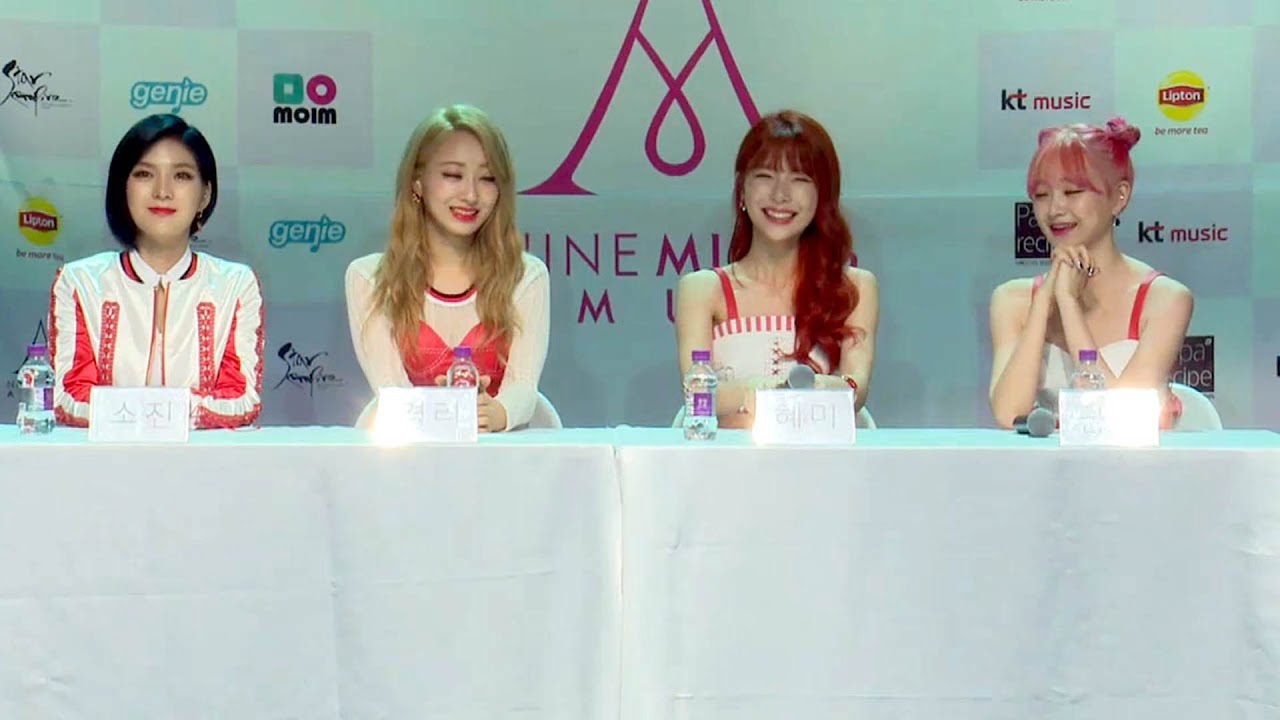 9MUSES A(나인뮤지스A) 'Lip 2 Lip(입술에 입술)' Interview (MUSE DIARY Showcase, 경리, 소진) [통통영상]