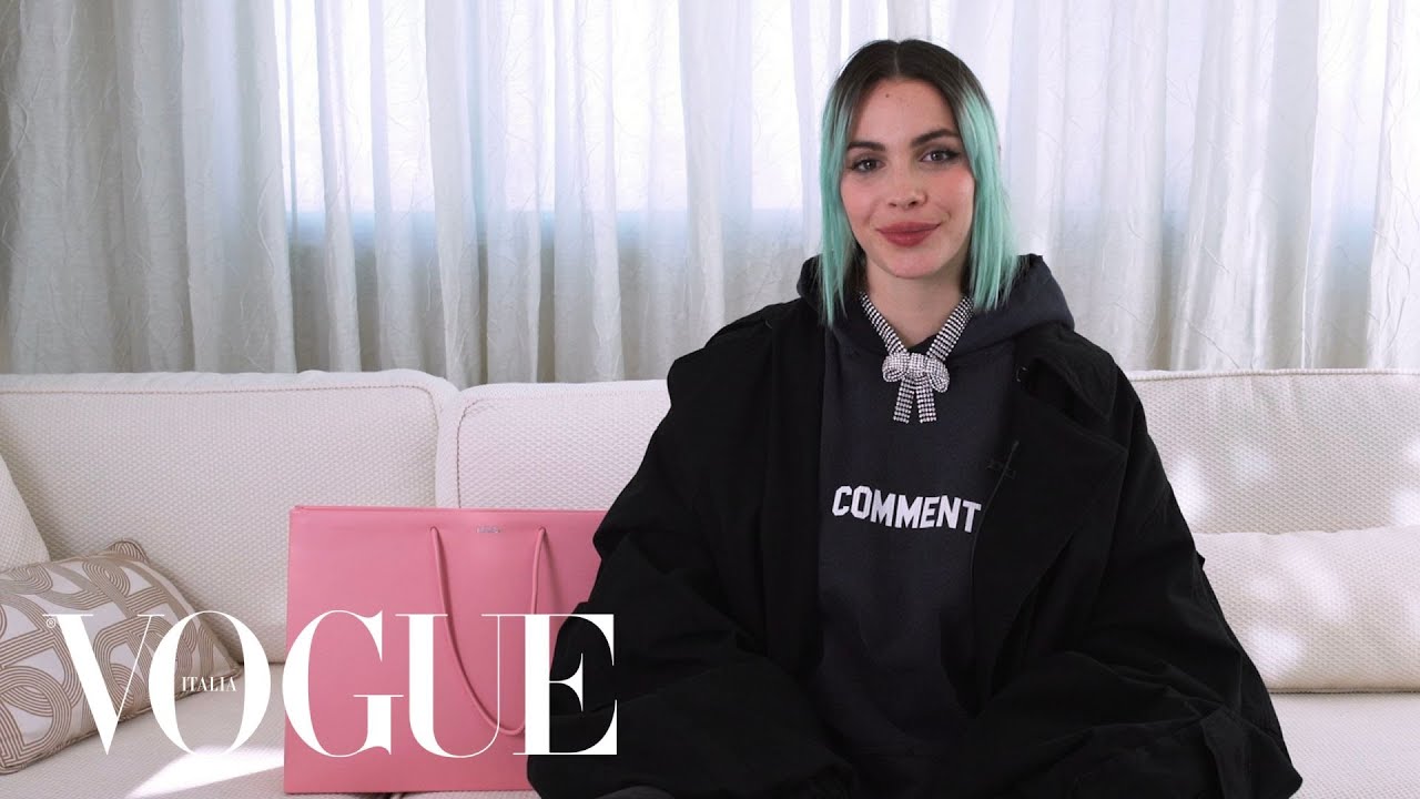 Rose Villain rivela cosa custodisce nella sua borsa | Vogue Italia