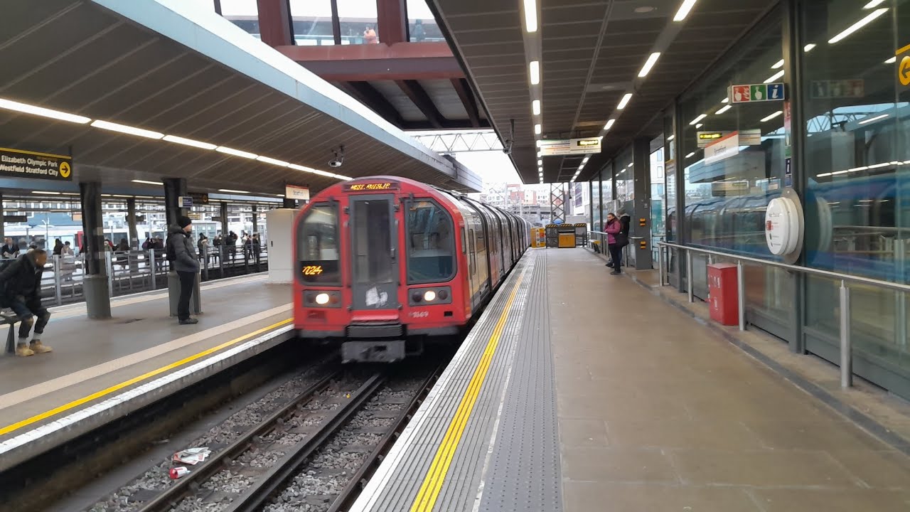 Shabby Ride: TFL LU Central Line: Stratford - West Ruislip | London Underground 1992 Stock - 1369!