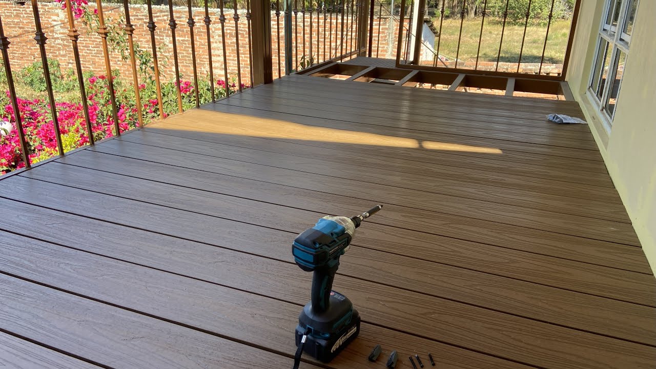 Como hacer un DECK o PATIO de MADERA de RESINAS Para EXTERIORES e INTERIORES