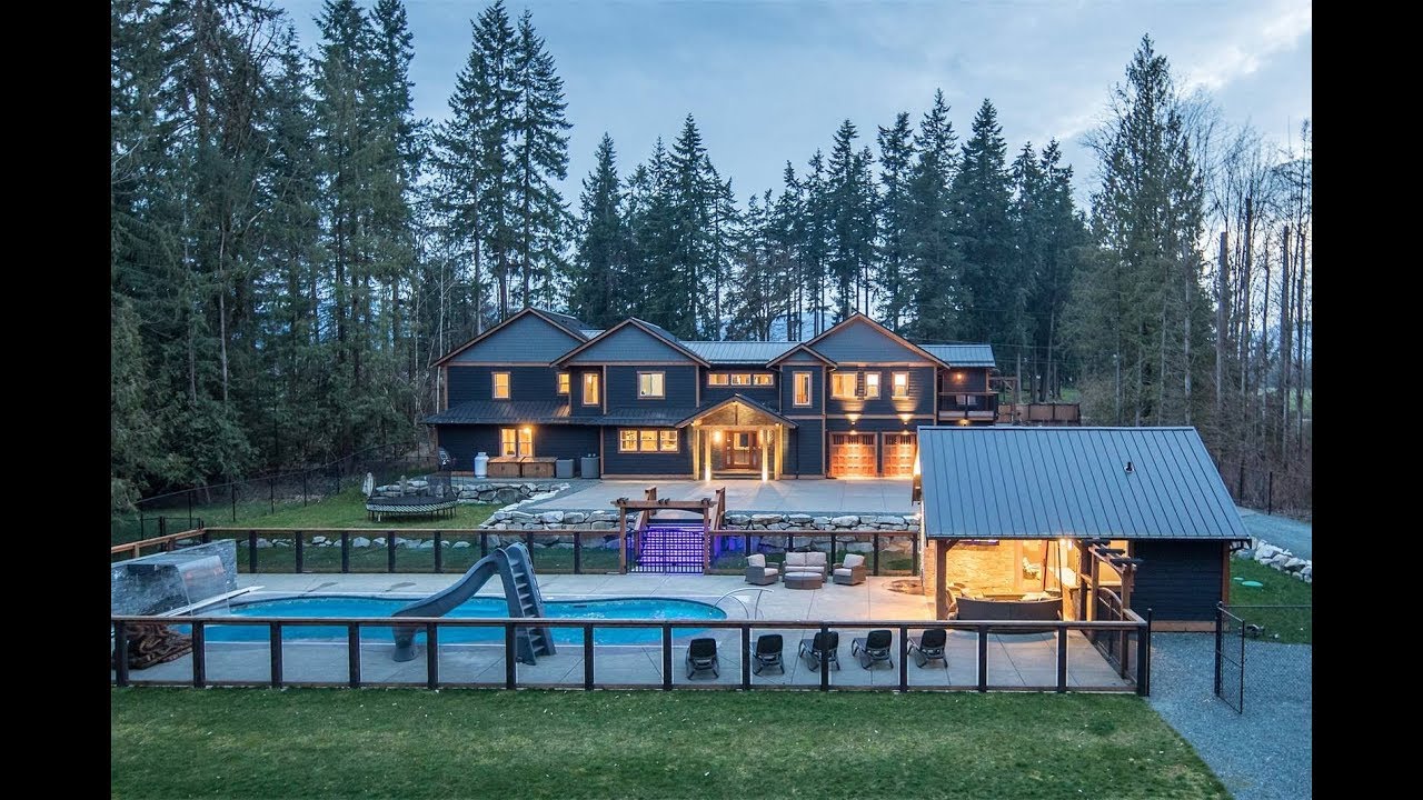 Intriguing Residence in Courtenay, British Columbia, Canada | Sotheby's International Realty